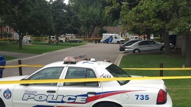 Жертвами стрельбы из арбалета в Торонто стали три человека