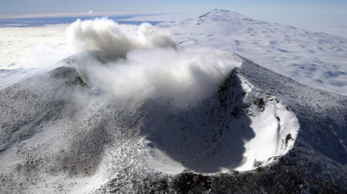Вулкан в Антарктиде может оказаться порталом в другой мир