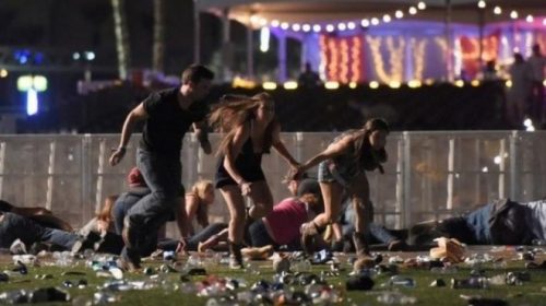 Стрельба в Лас-Вегасе: сколько человек стреляли по толпе?