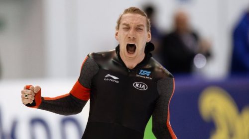 Канадский конькобежец Блумен выиграл дистанцию 10 000 м на Олимпиаде