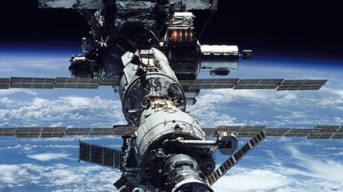 Космический корабль с туристами отправился к МКС (видео)