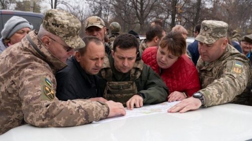 Украина и ЛНР объявили о начале отвода военных подразделений с Донбасса: сначала – Золотое