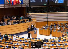 Politico: война США и Ирана грозит пошатнуть позиции политического мейнстрима ЕС