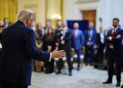 Трамп ввёл новые огромные пошлины против Канады